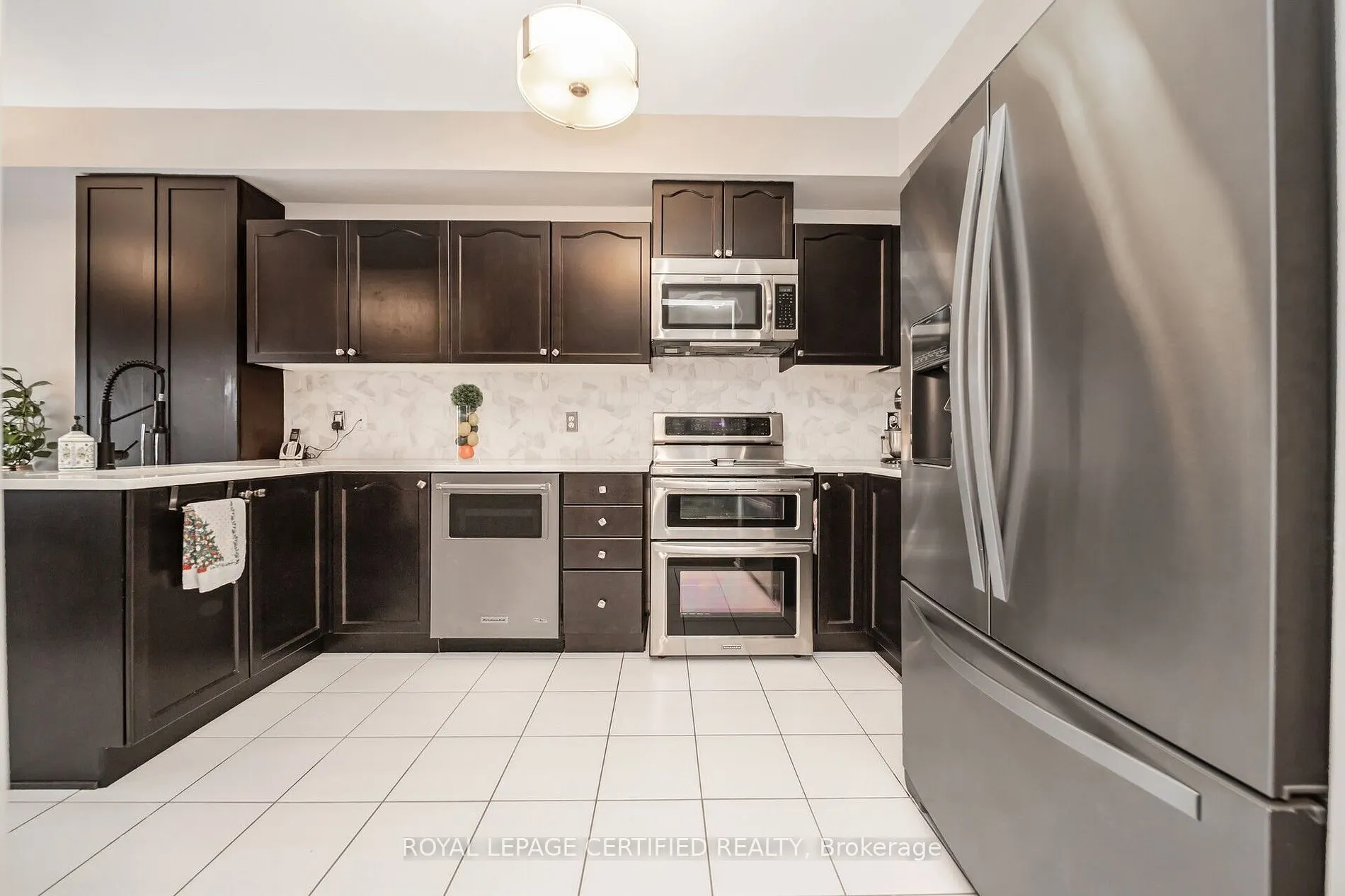 16 Gulfbrook Circle