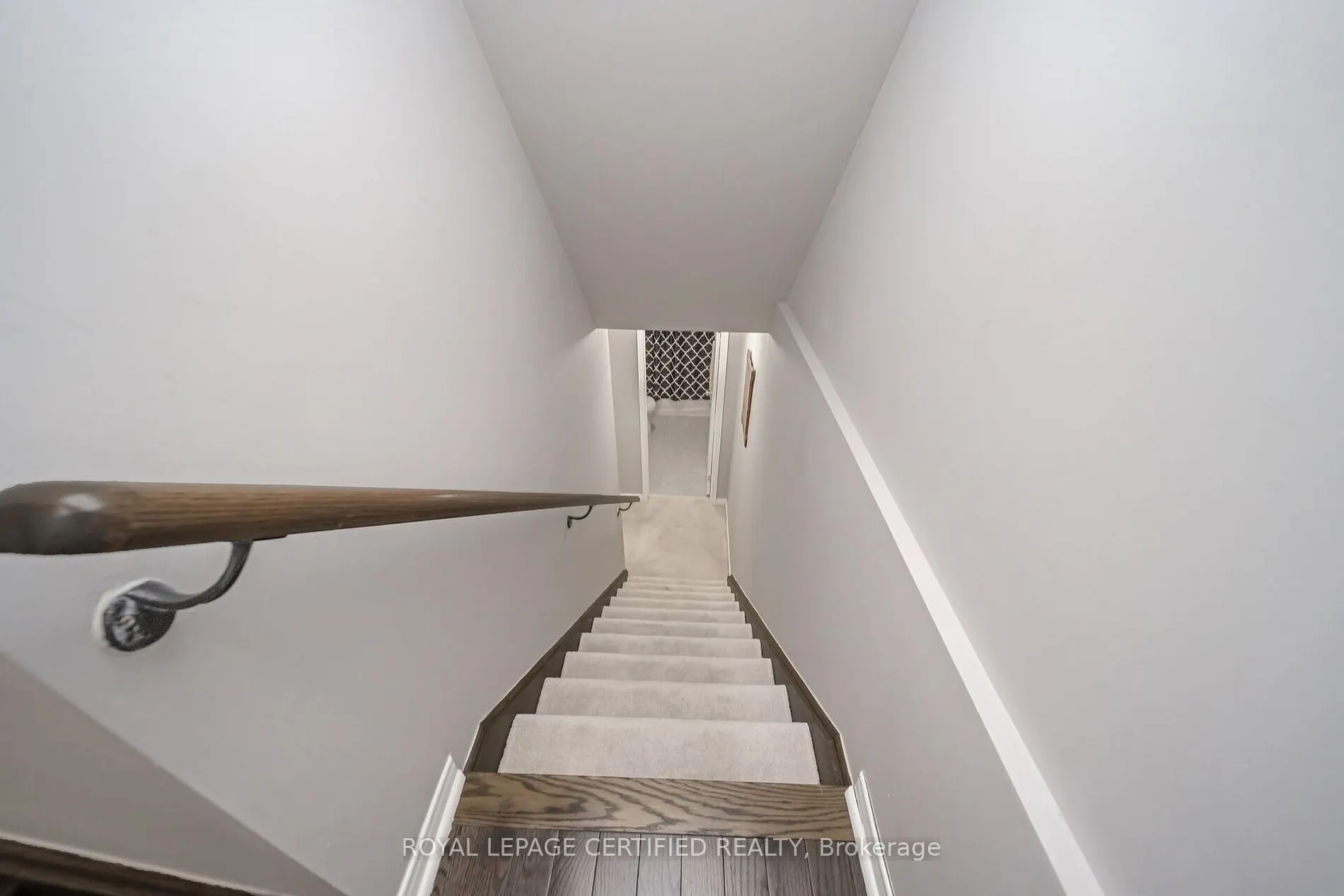 16 Gulfbrook Circle