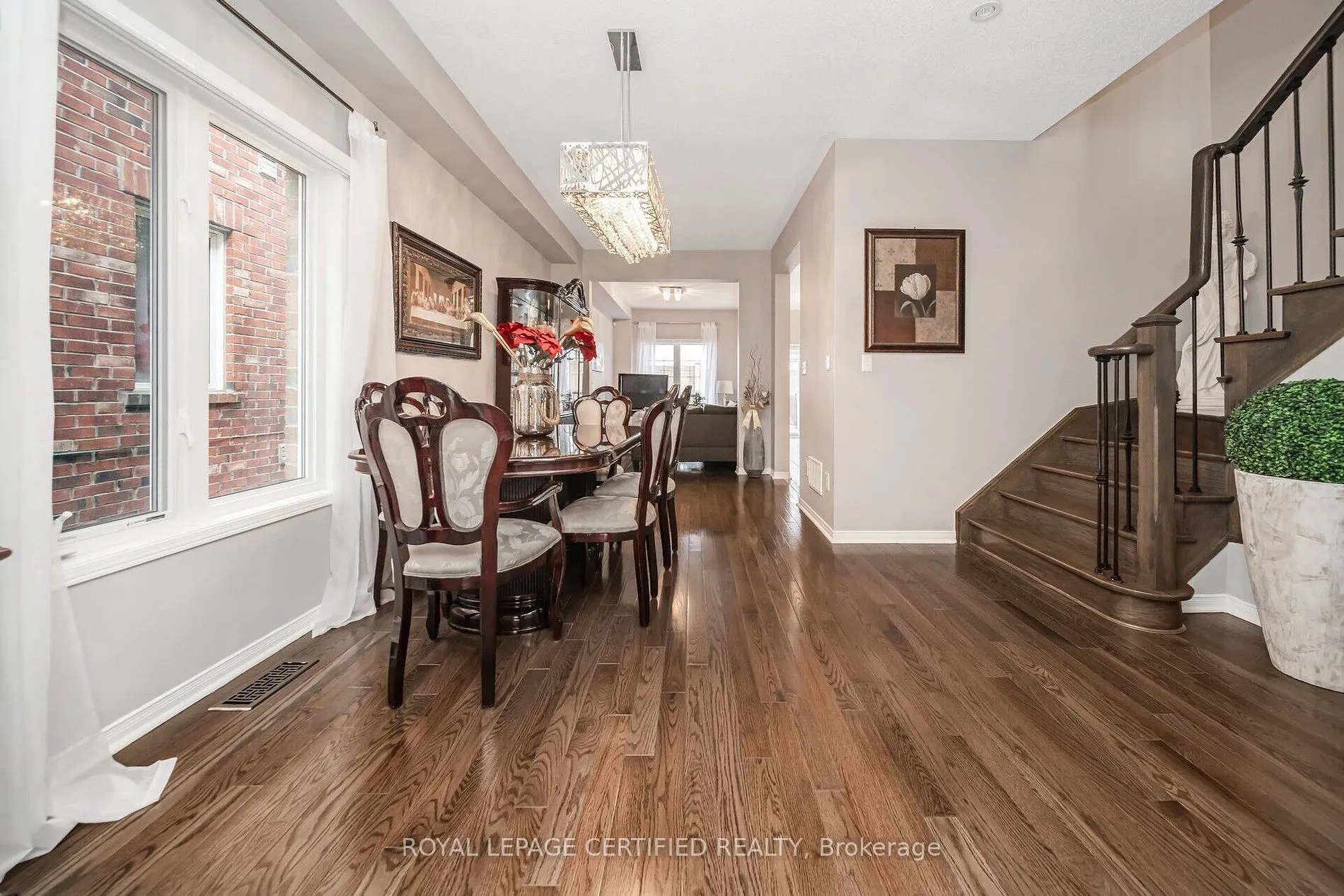 16 Gulfbrook Circle