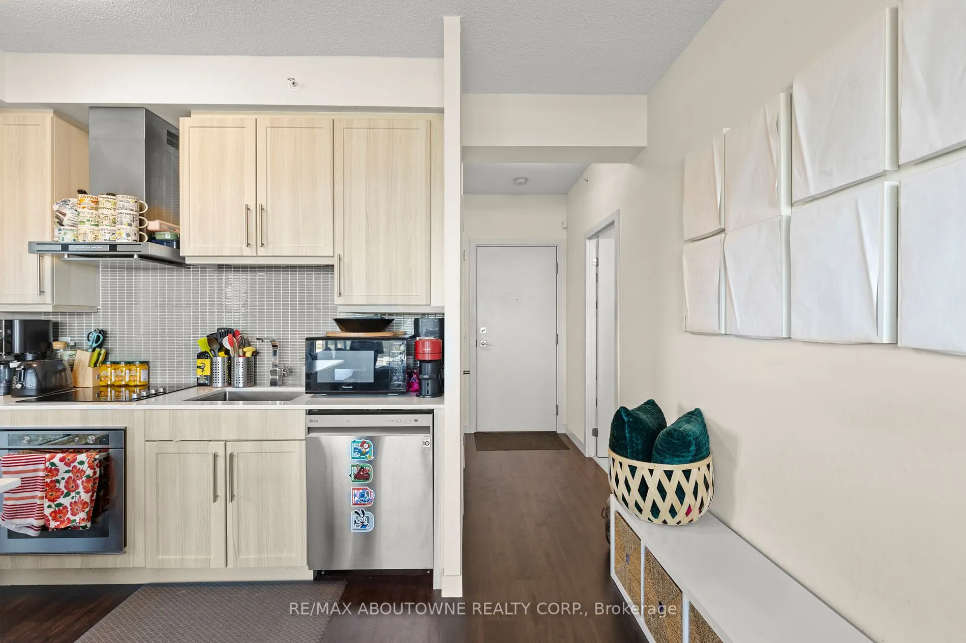 2087 Fairview Street, #608