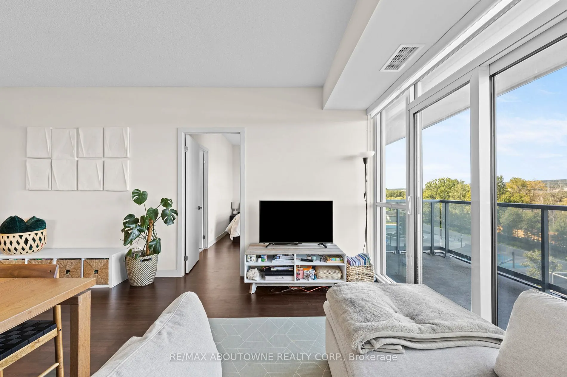 2087 Fairview Street, #608