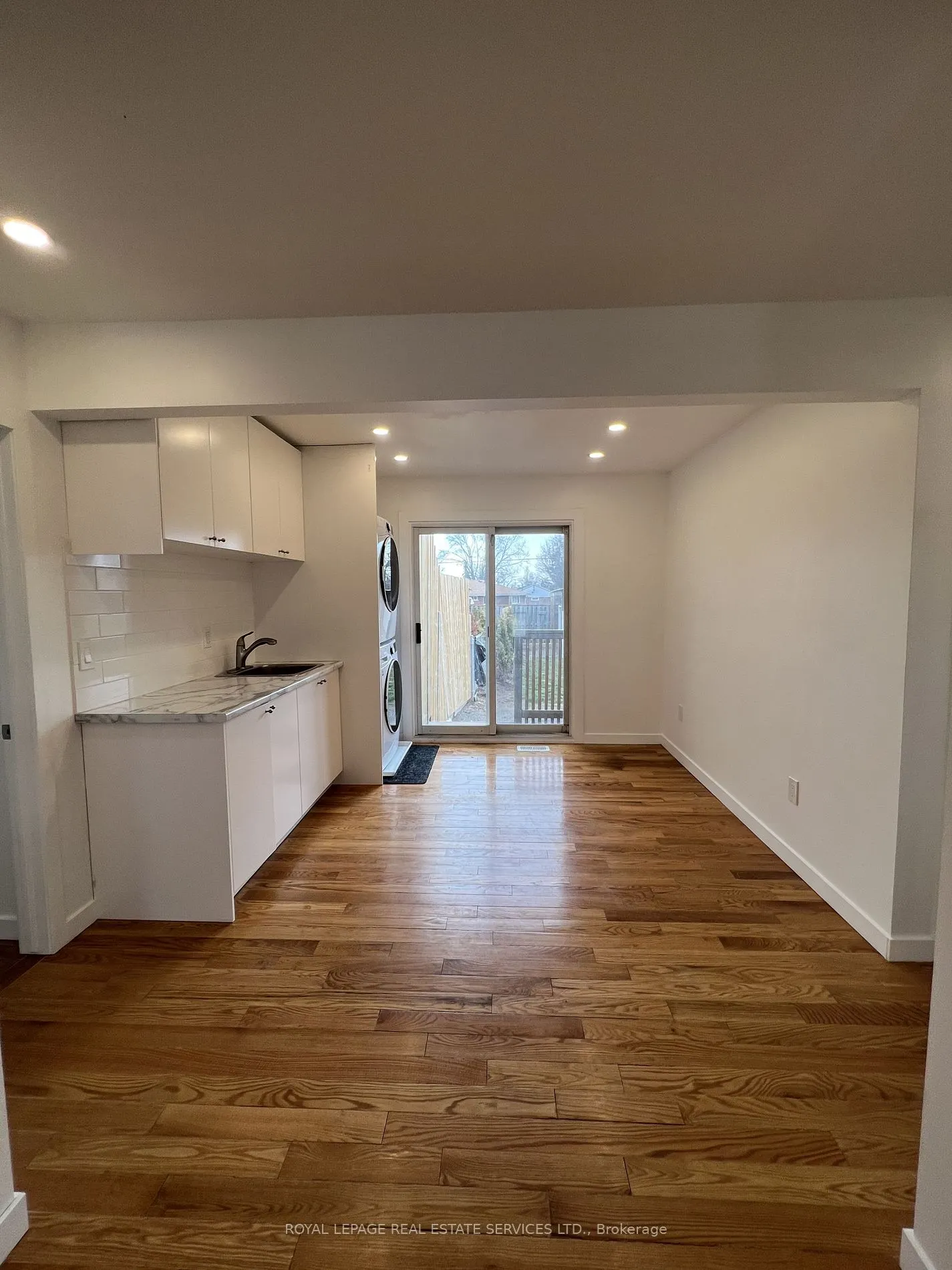 2202 Mount Forest Drive, #Upper Level