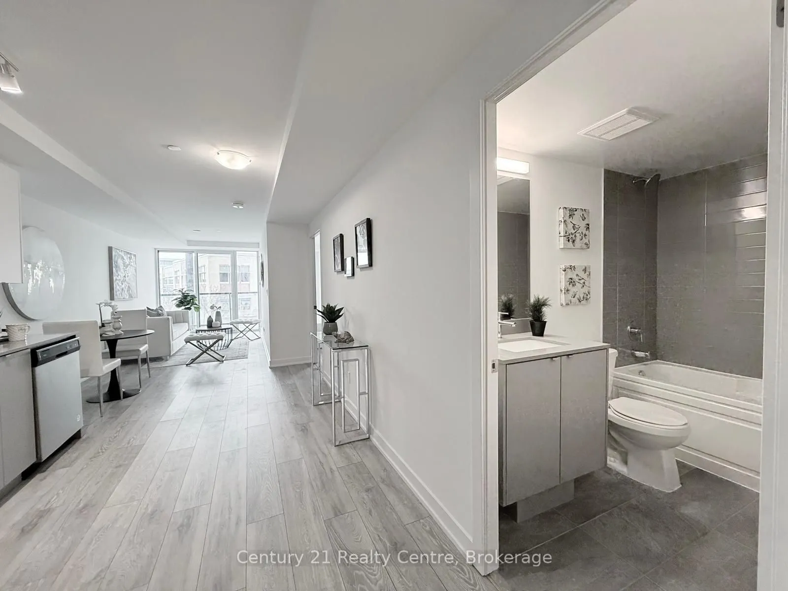 3210 Dakota Common, #A221