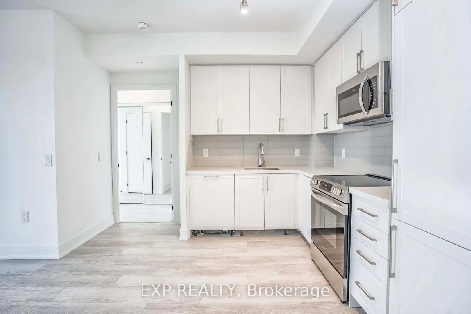 2450 Old Bronte Road, #708