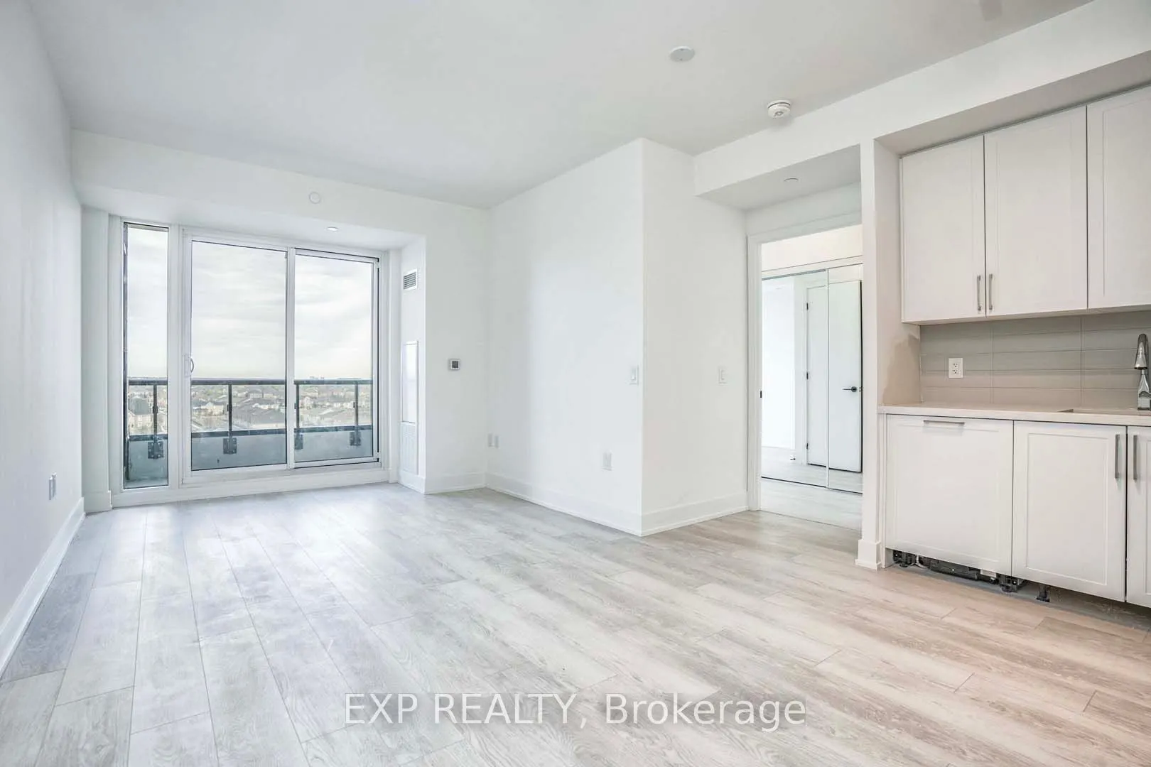 2450 Old Bronte Road, #708