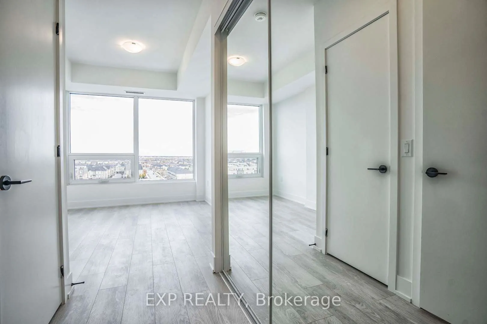 2450 Old Bronte Road, #708