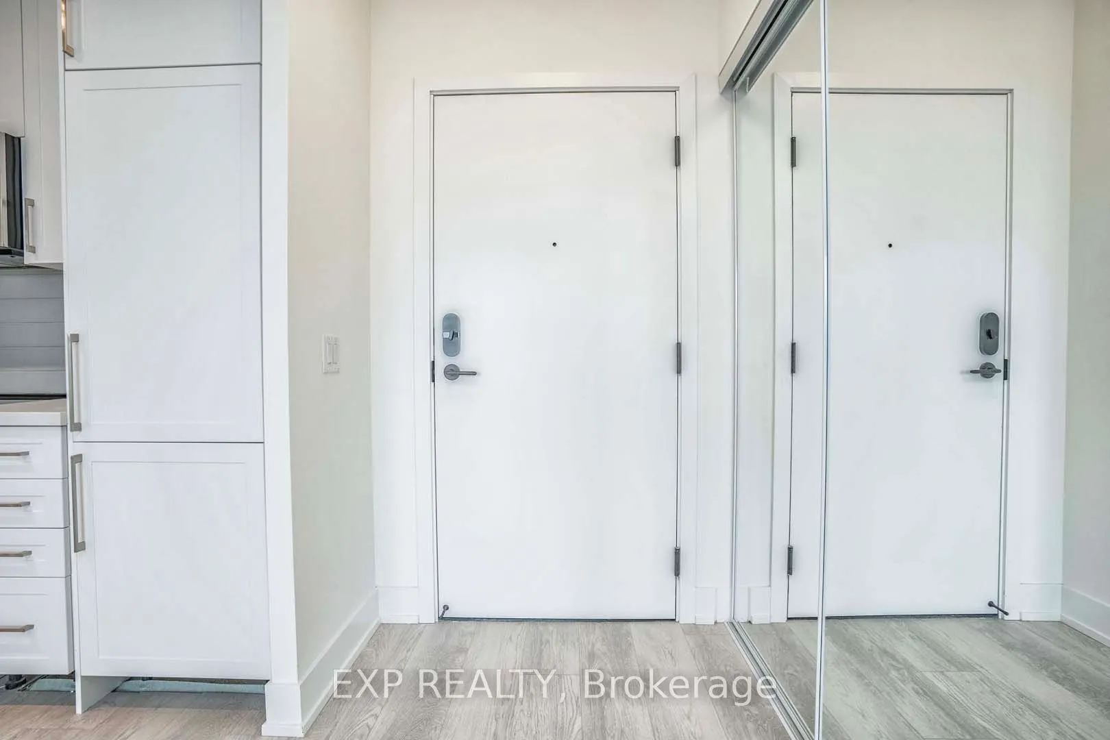 2450 Old Bronte Road, #708