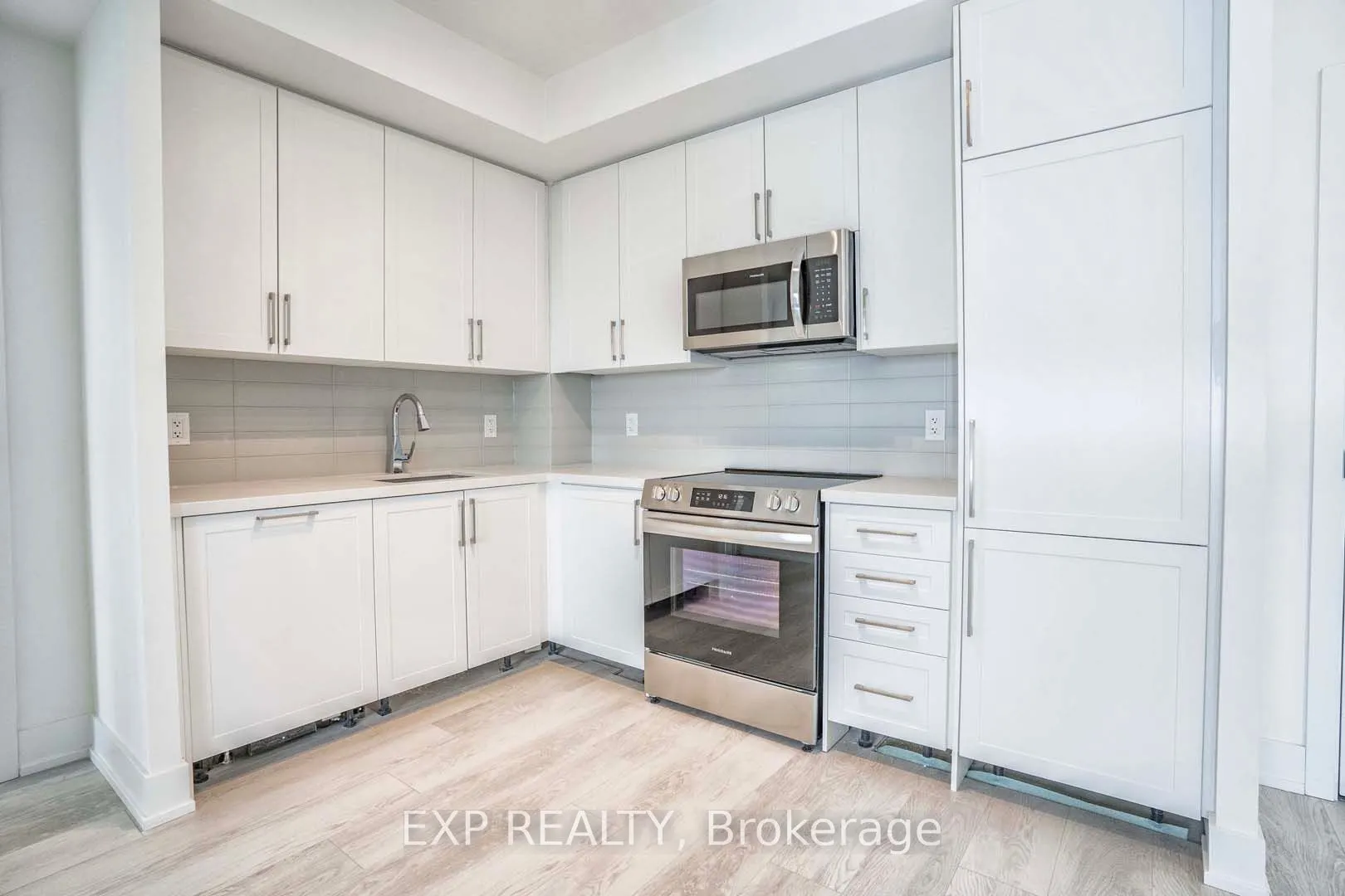 2450 Old Bronte Road, #708