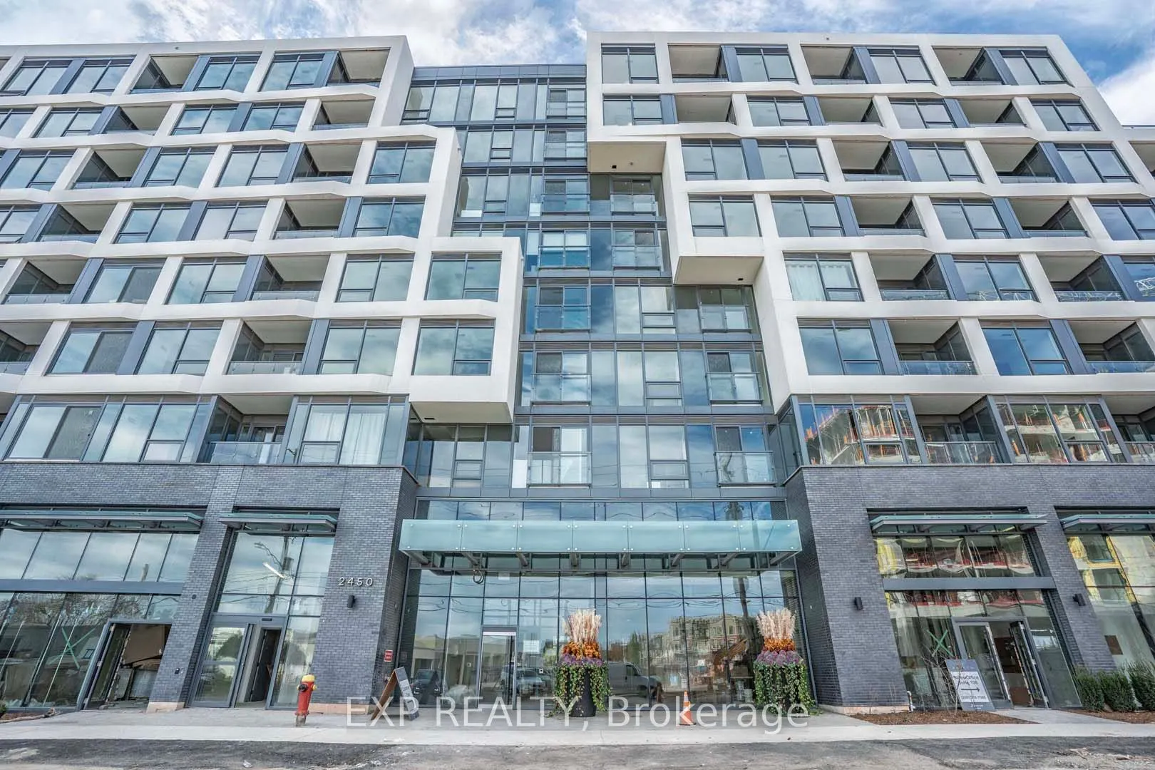 2450 Old Bronte Road, #708