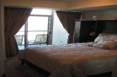 3504 Hurontario St, #2701