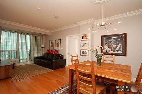 88 Palace Pier Crt, #906