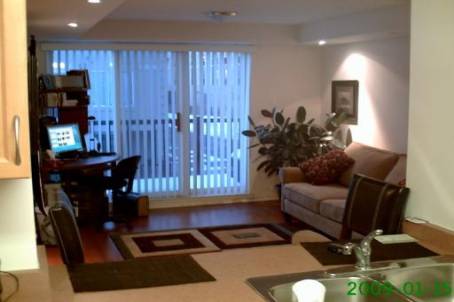 85 George Appleton Way #2028