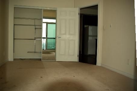 3504 Hurontario St, #2701