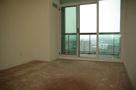 3504 Hurontario St, #2701