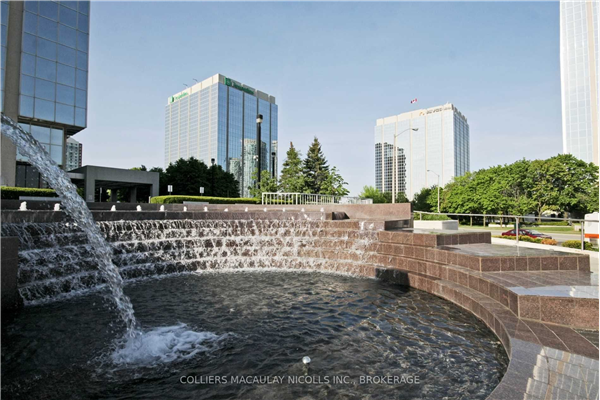 2 Robert Speck Pkwy, Mississauga