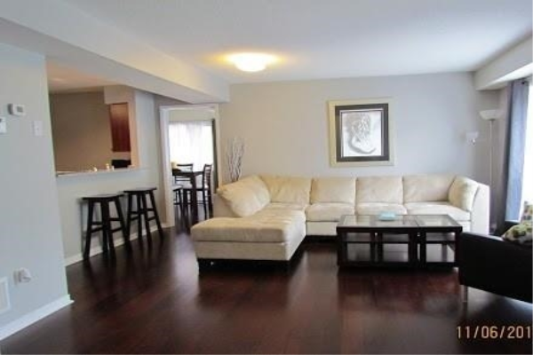4975 Southampton Dr N, Mississauga