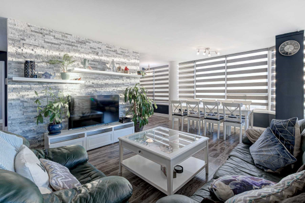 700 Constellation Dr, Mississauga