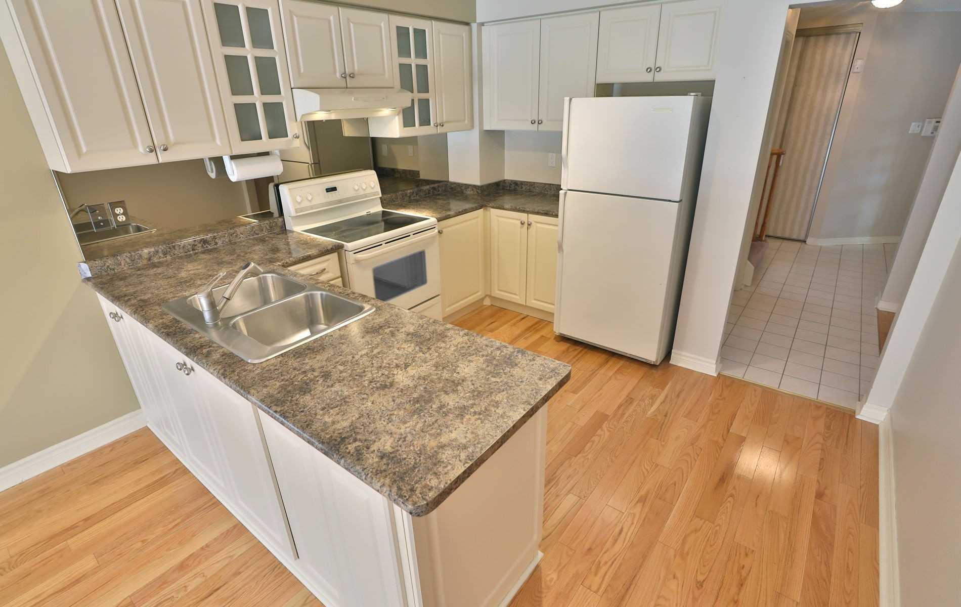 3931 Rushton Cres Mls W4665068 See This Detached House