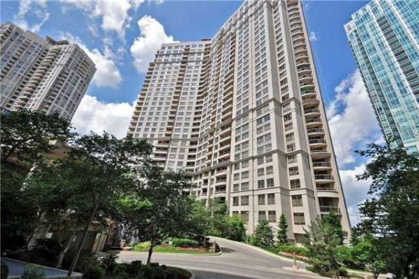 3888 Duke Of York Blvd, Mississauga