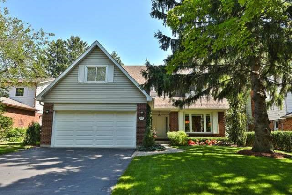 209 Weldon Ave, Oakville