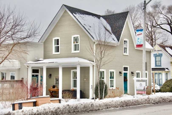 296 Queen St S, Mississauga