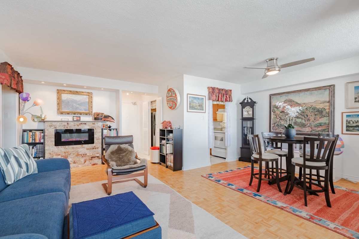 Listing W4674278 - Large Photo # 8