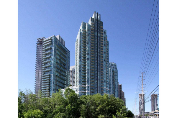 220 Burnhamthorpe Rd W, Mississauga