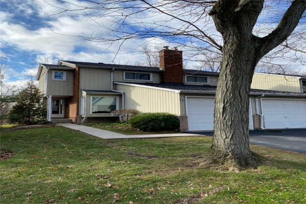 2385 Woodward Ave, Burlington