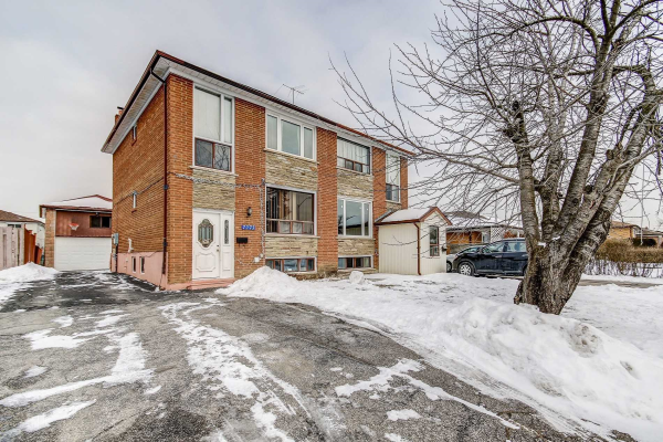 7273 Hermitage Rd, Mississauga