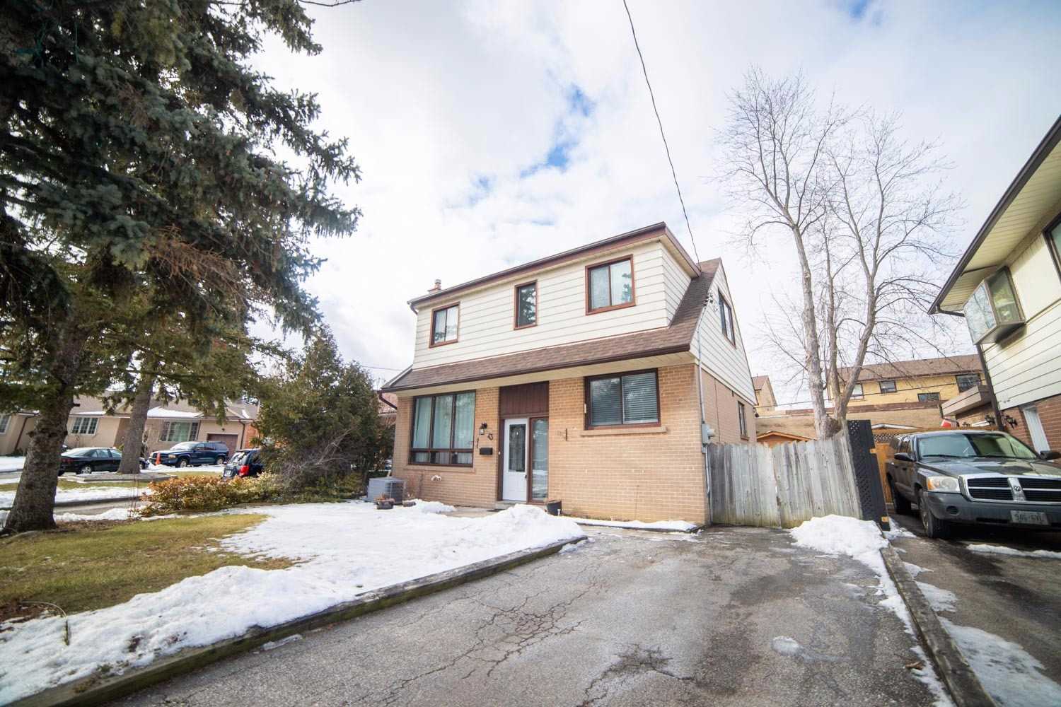 Listing W4696988 - Large Photo # 1