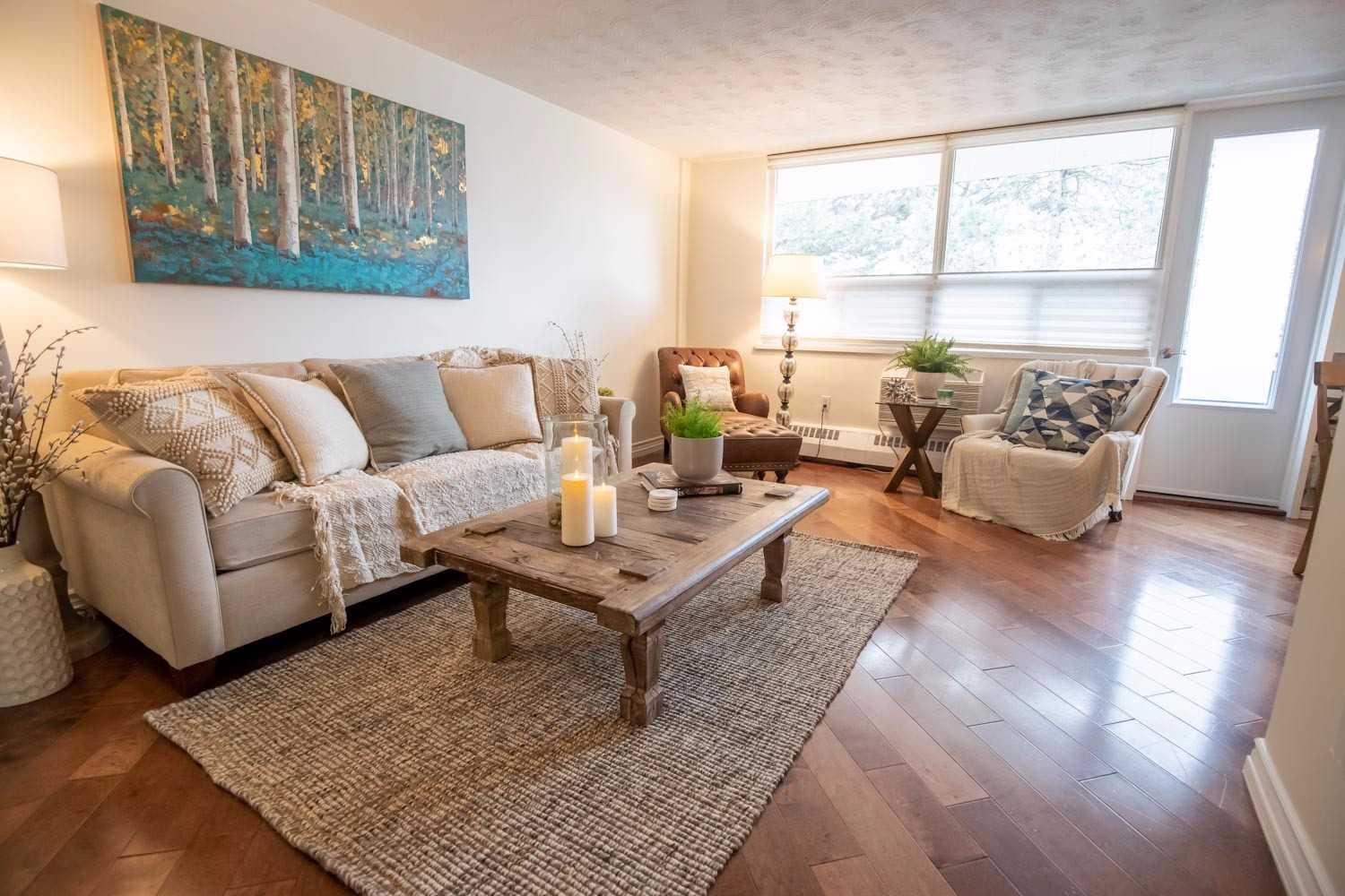 Listing W4702101 - Large Photo # 3