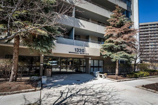 1320 Mississauga Valley Blvd, Mississauga