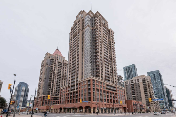 4090 Living Arts Dr, Mississauga