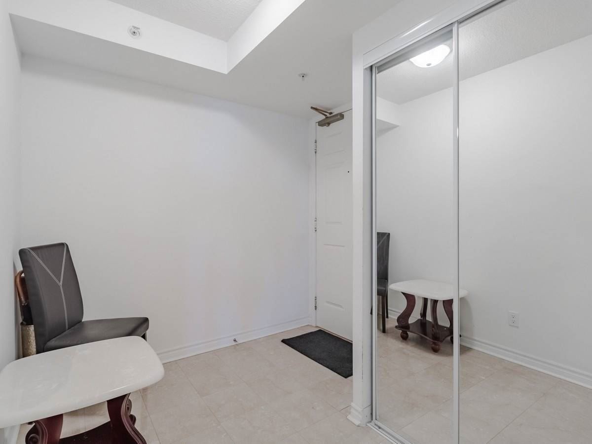 350 Princess Royal Dr, #1508