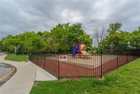 85 George Appleton Way #2028