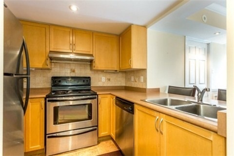 85 George Appleton Way #2028