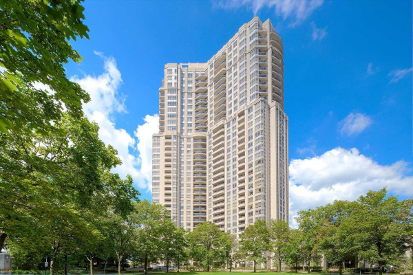 35 Kingsbridge Garden Circ, Mississauga