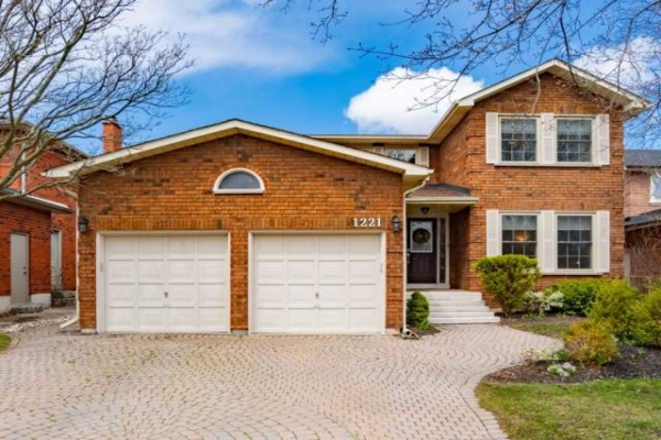 1221 Parsons Lane, Oakville
