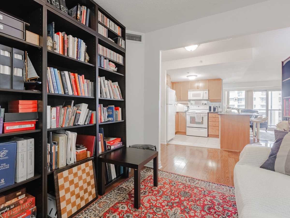 350 Princess Royal Dr, #1508