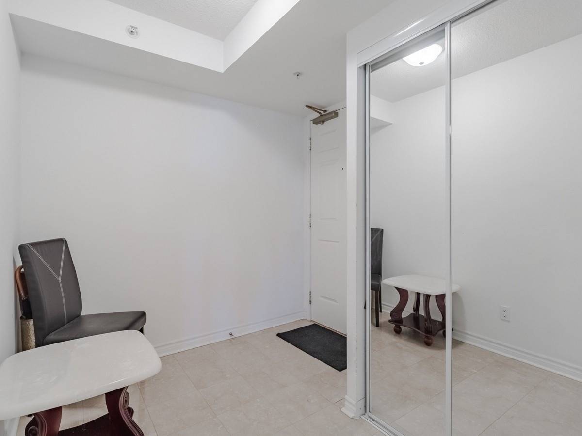 350 Princess Royal Dr, #1508