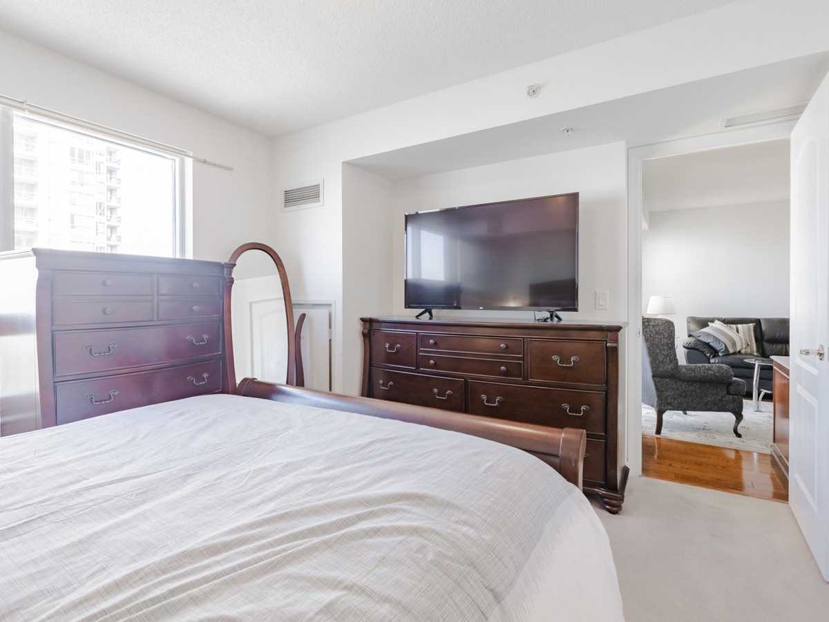 350 Princess Royal Dr, #1508