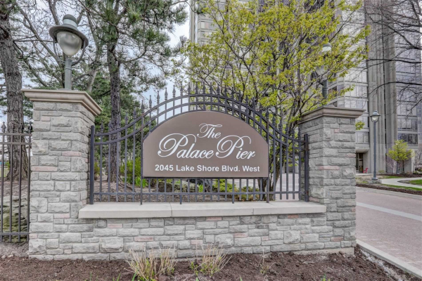 2045 Lake Shore Blvd 2045 Lake Shore Blvd