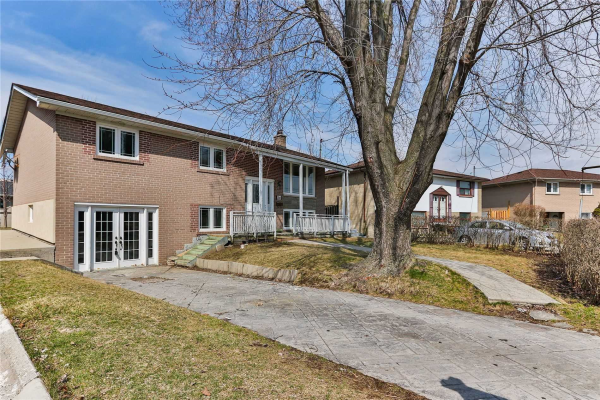 56 Candlewood Cres, Toronto