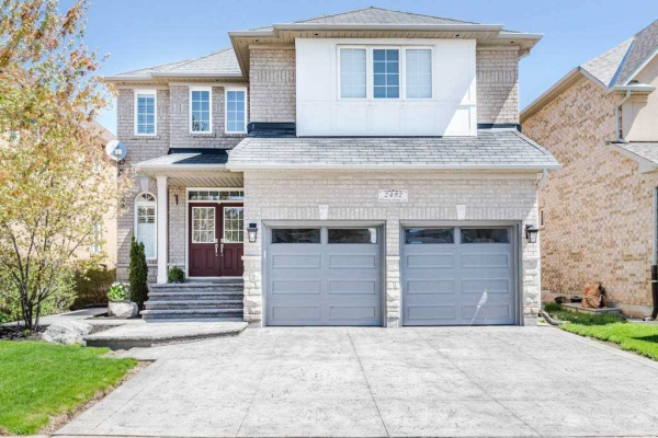 2492 Whistling Springs Cres, Oakville