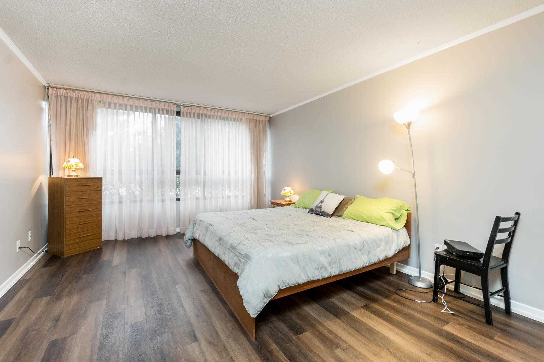 Listing W4769536 - Large Photo # 18