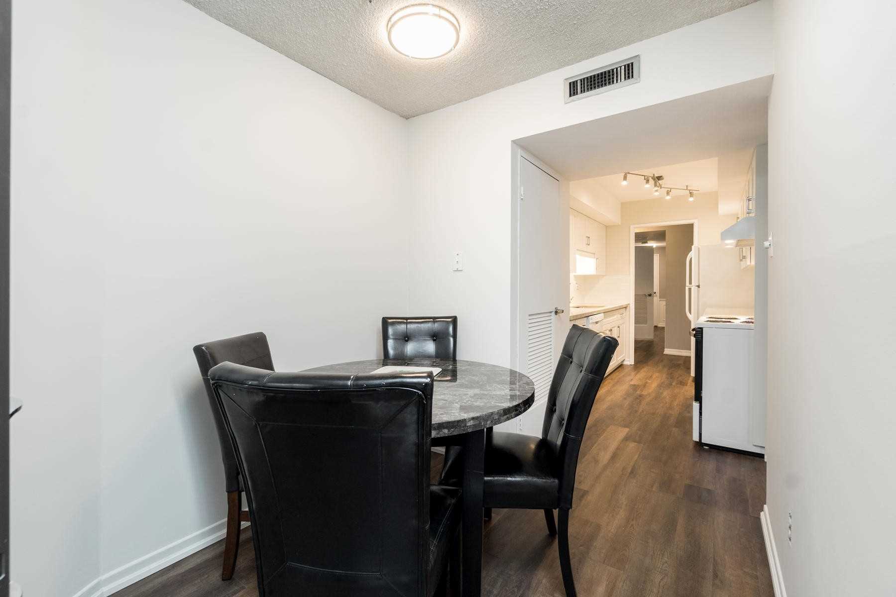 Listing W4769536 - Large Photo # 17