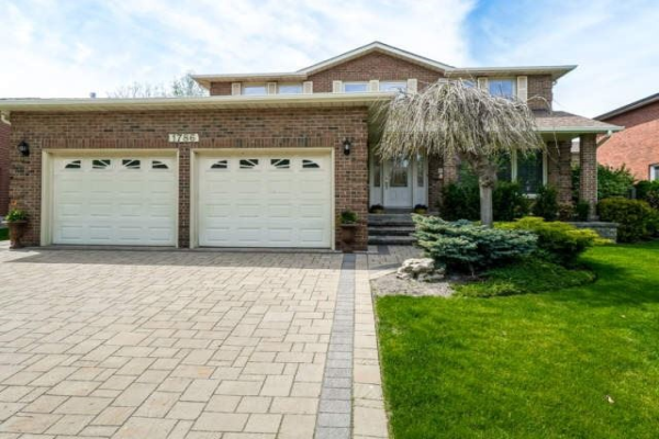 1786 Beechknoll Ave, Mississauga