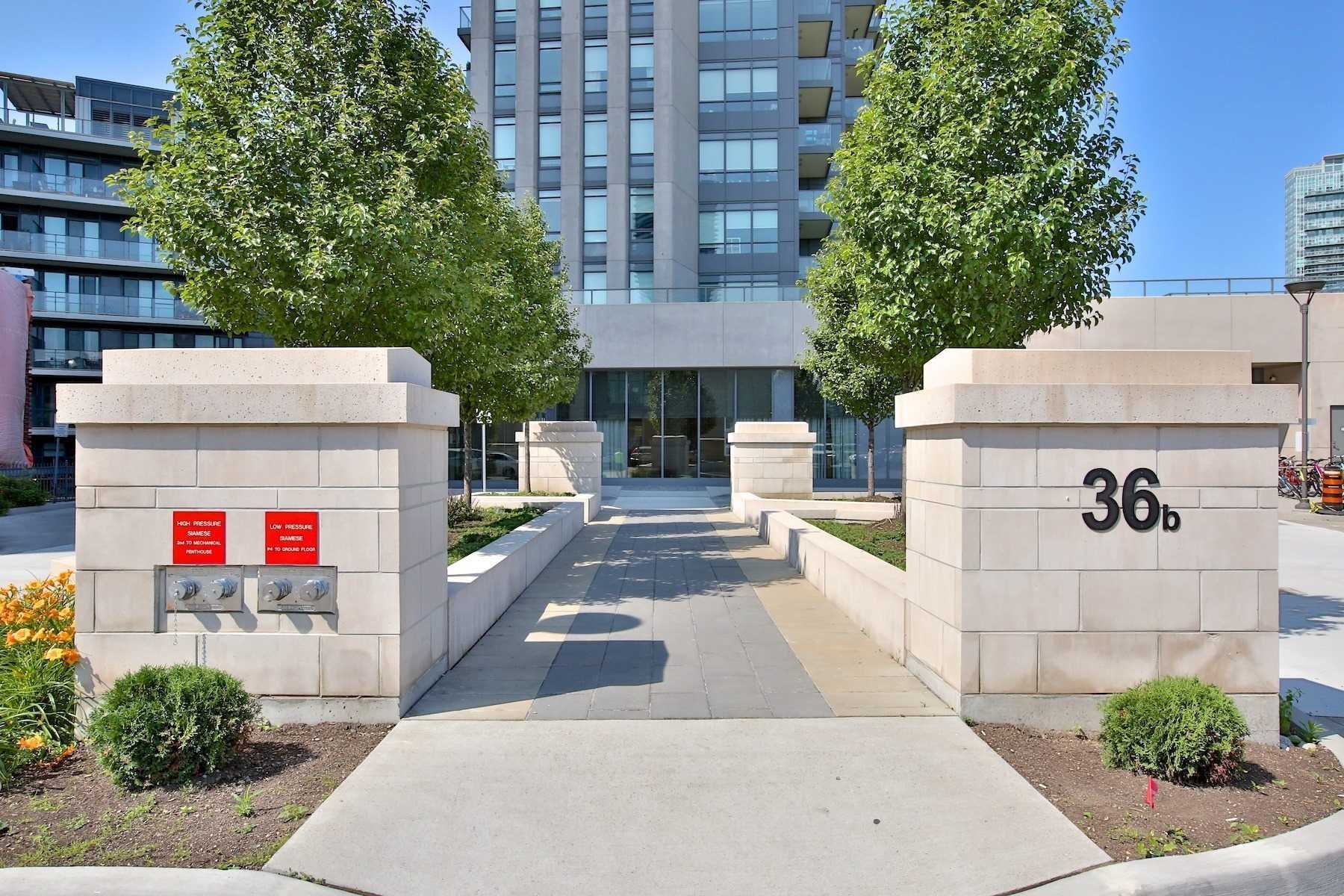 36 Park Lawn Rd