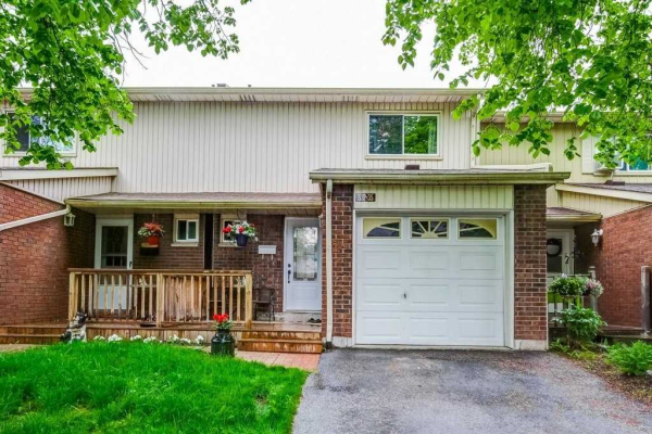 532 Sheraton Rd, Burlington