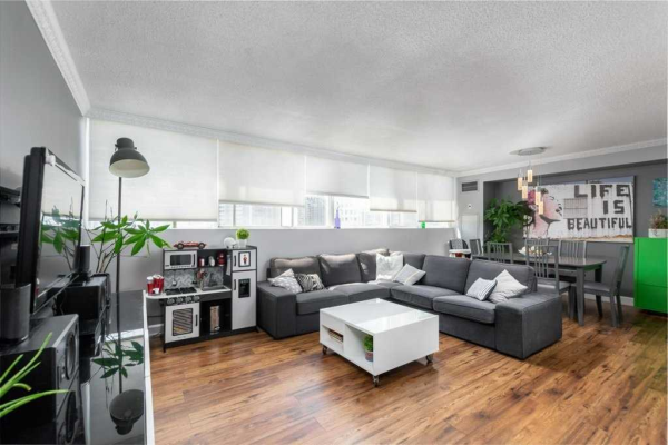 3700 Kaneff Cres 3700 Kaneff Cres